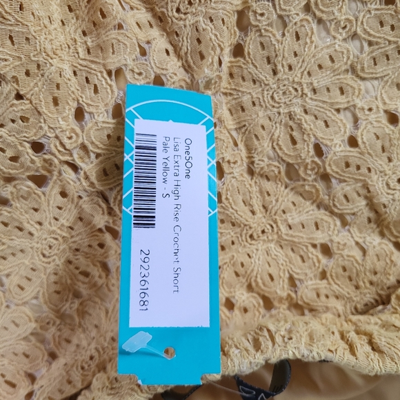 Brand New StitchFix Crochet Extra High Rise Yellow Short size small - Picture 4 of 4
